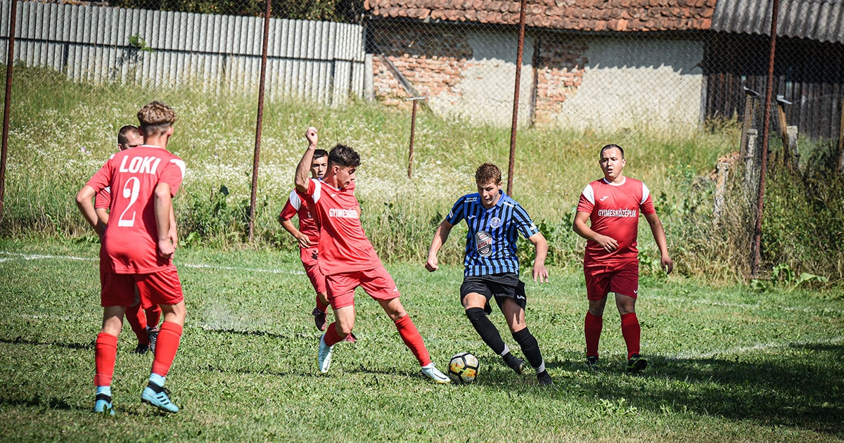 Hétvége a focipályákon